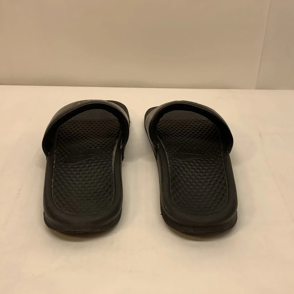 Nike men’s black sandals 343880 size 8
